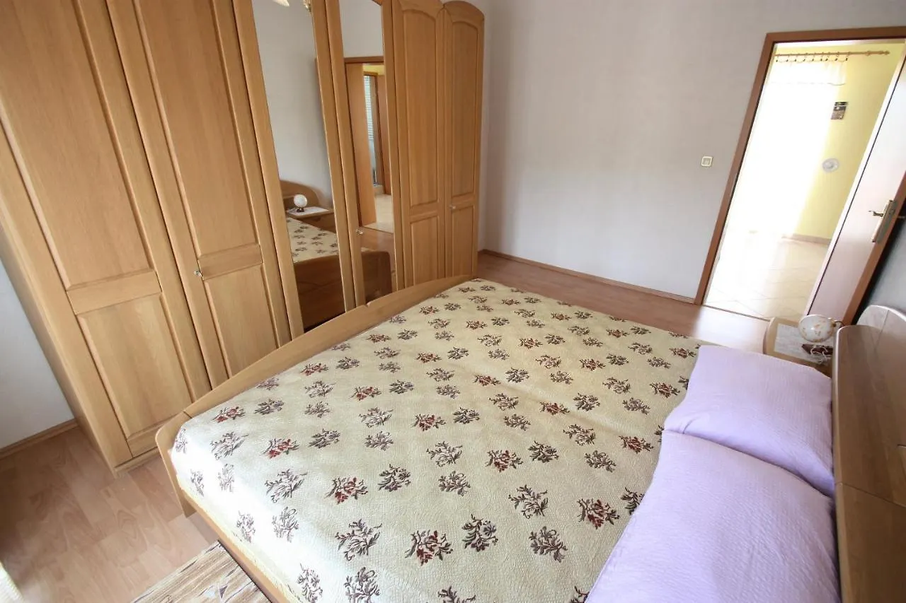 Blazic Apartment Jadranovo Croatia