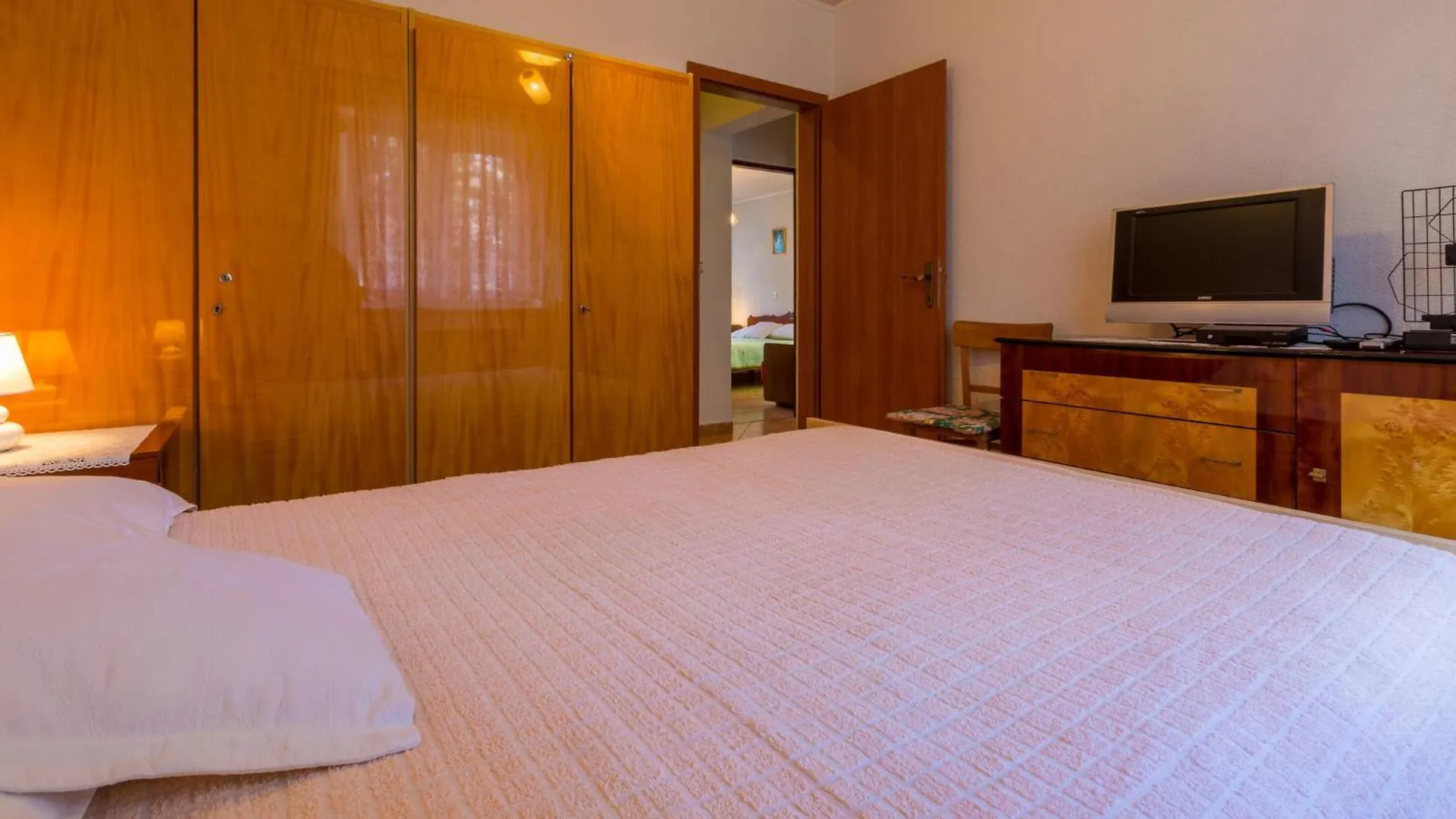 Blazic Apartment Jadranovo